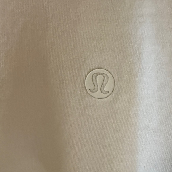 Lululemon Athletica Love Curved Hem White V-Neck Tee - Picture 4 of 4